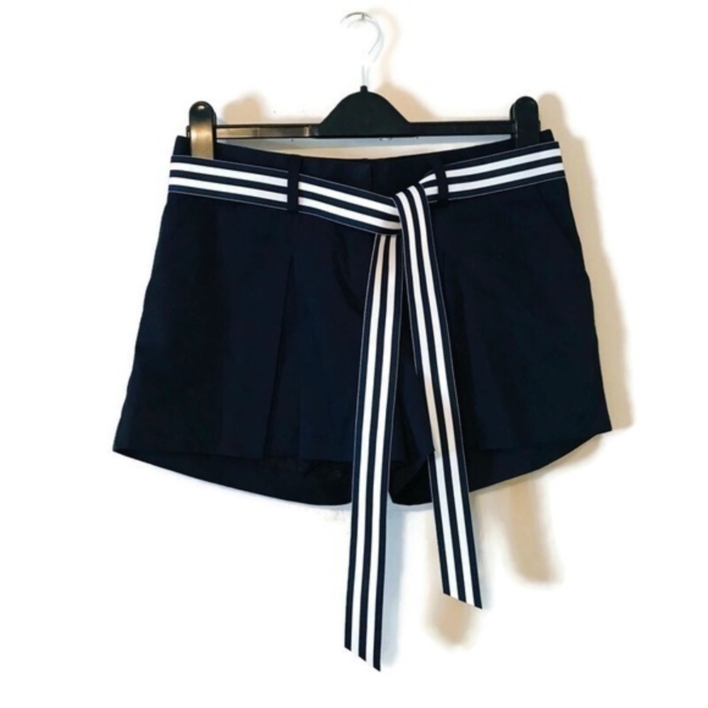MOLLY B Navy Blue Pleat Front 100% Cotton Stripe Belted Preppy Shorts size 6 28